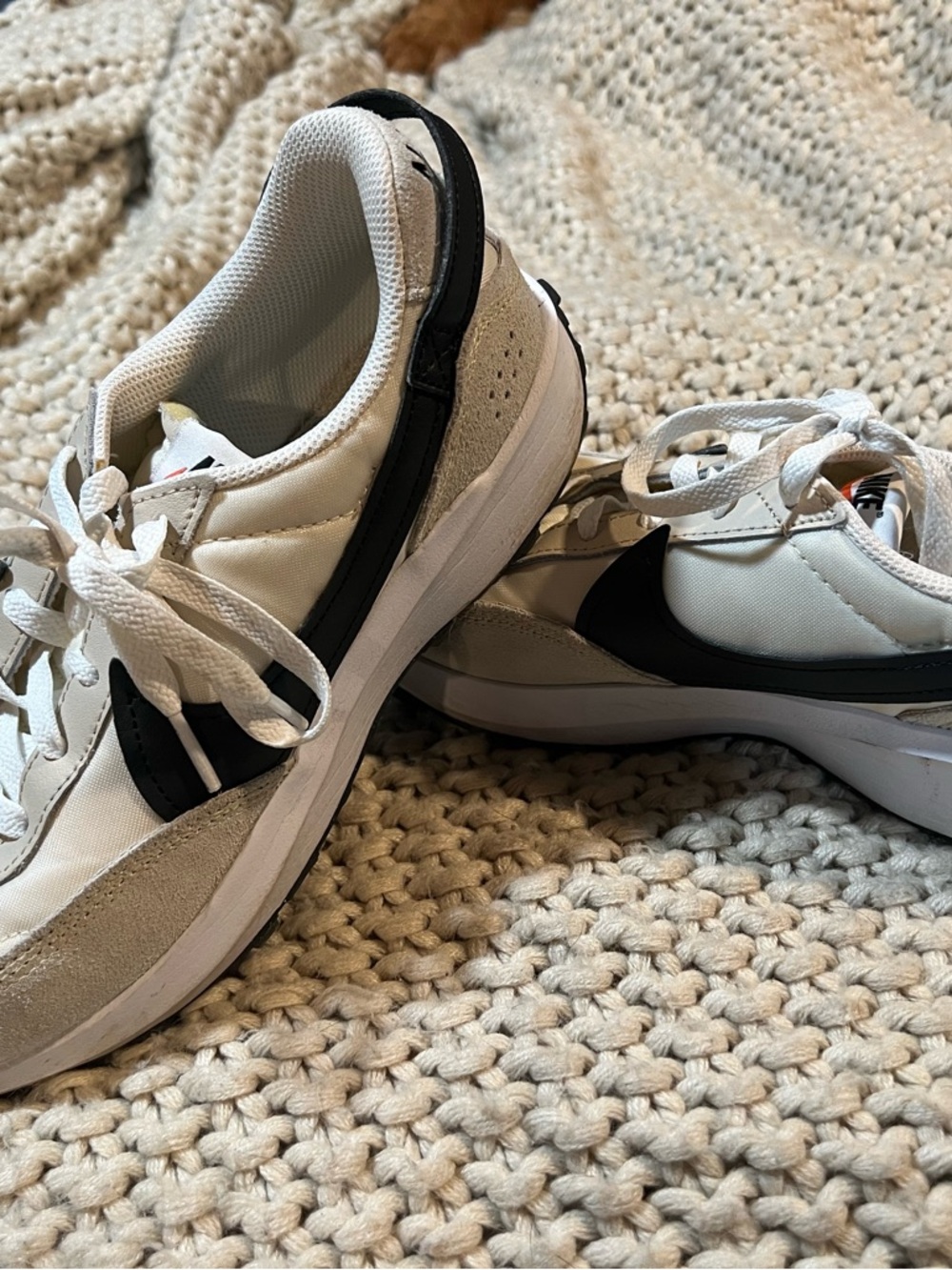 Women’s Nike sneakers